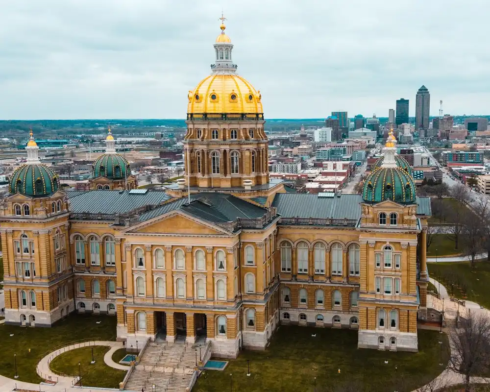 Aerial view of the Iowa stat capitol in Des Moines