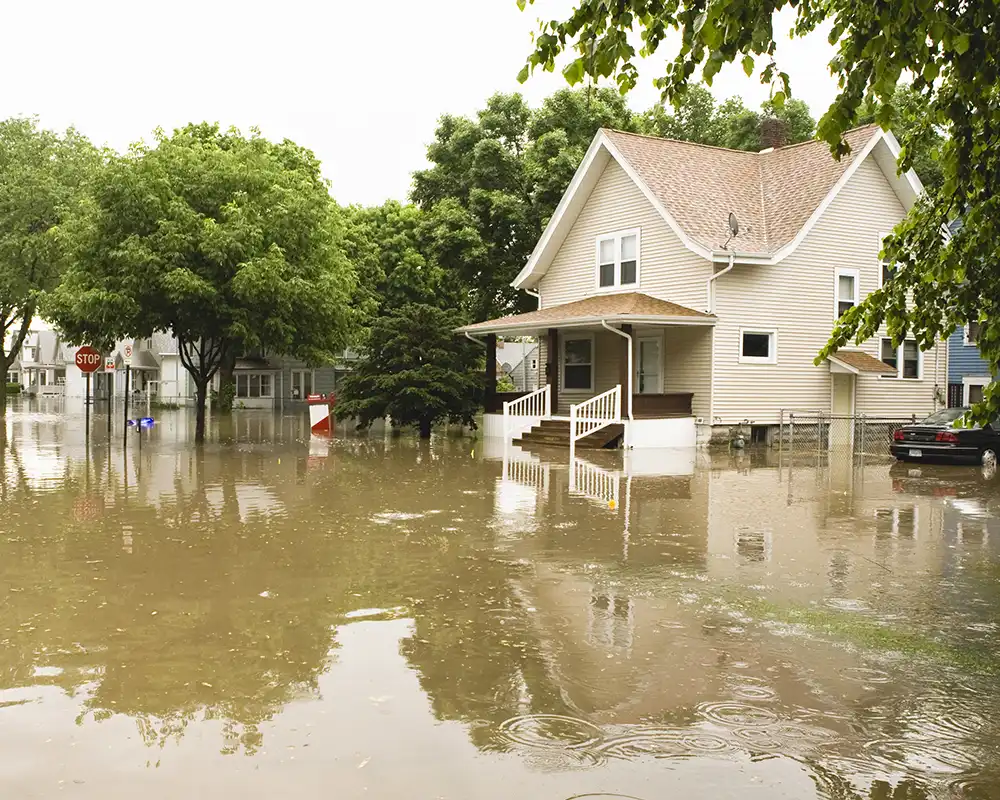 Water floods neighborhood in the Midwest