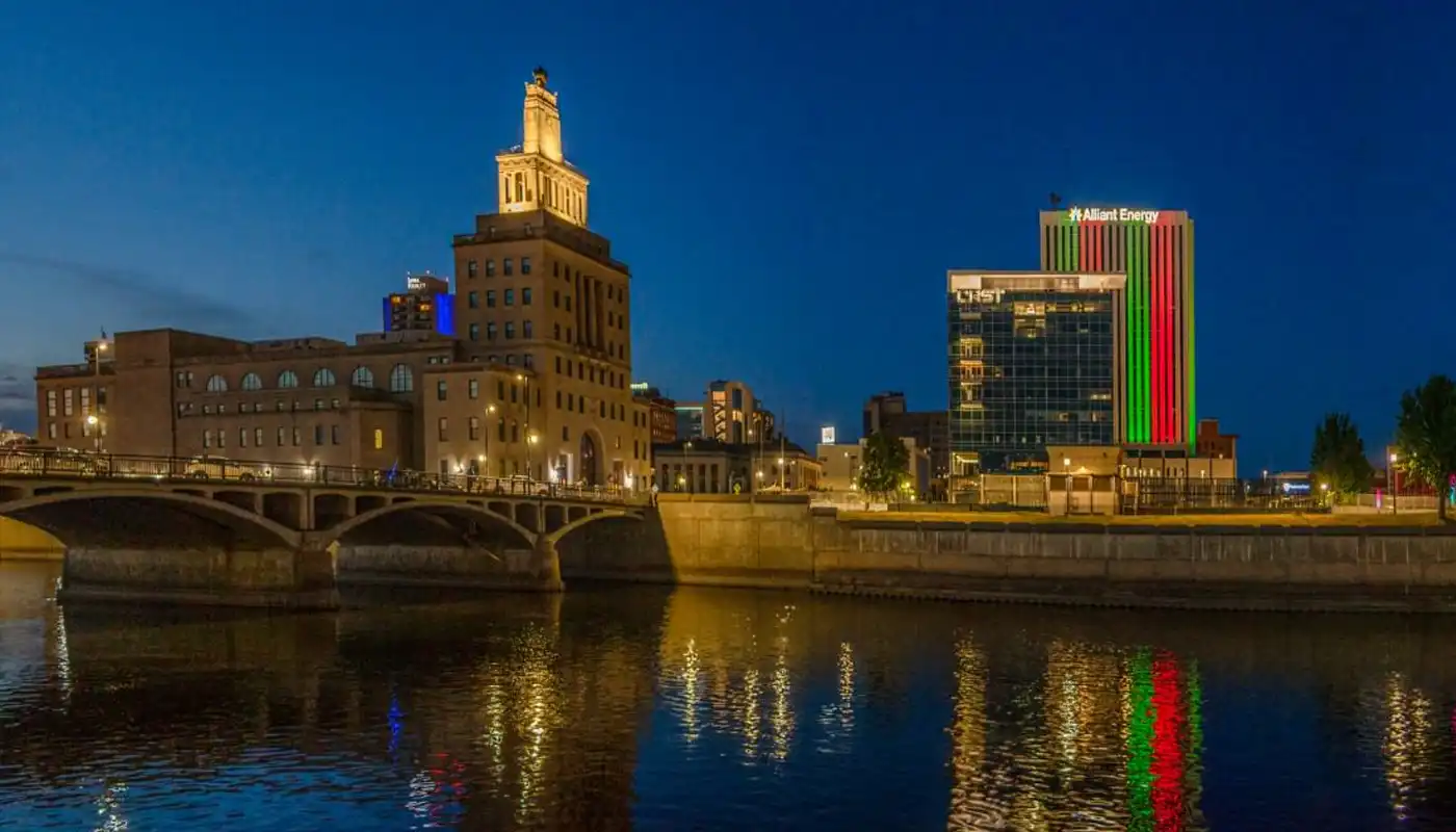 Night time view of the Cedar Rapids skyline