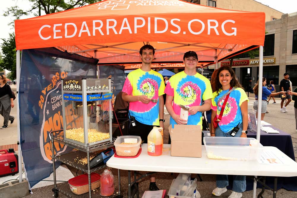 Volunteers at the Cedar Rapids Downtown Farmers Market